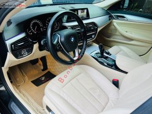 Xe BMW 5 Series 520i 2018