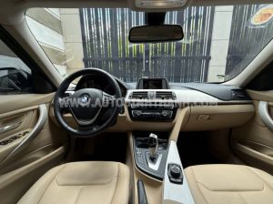 Xe BMW 3 Series 320i 2016