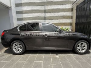 Xe BMW 3 Series 320i 2016